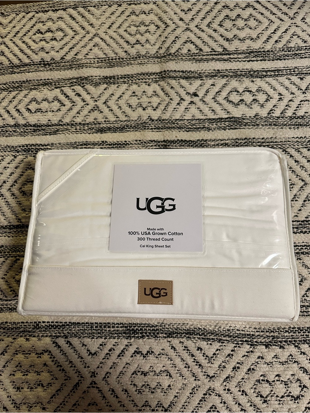 NEW UGG Cal KING Sheet Set 300 Thread Count 100% COTTON color Bright White!